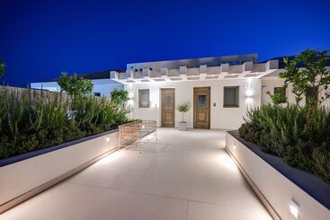 Livinghome Suites
