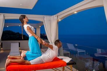 Livinghome Suites