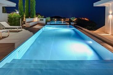Livinghome Suites