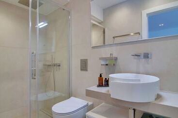 Livinghome Suites