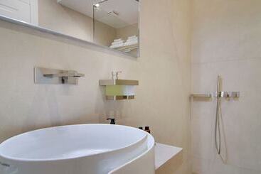 Livinghome Suites