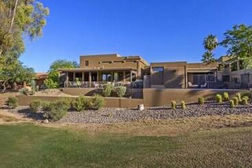 بيت ريفى Luxe 4 Bdrm W/pool And Spa On Golf Course Lot!