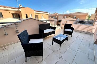 Modern Renovated Apartment In Olbia With