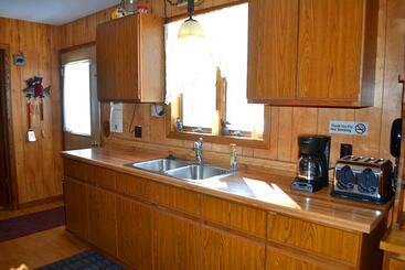 Nitschke S Northern Resort   Cabin #7