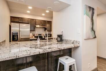 Old Town Scottsdale 2 Bdrm Gem!