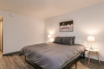 Old Town Scottsdale 2 Bdrm Gem!