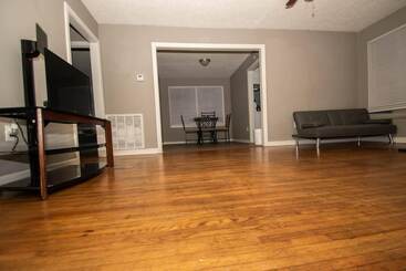 اقامتگاه Home Sweet Home Bungalow
