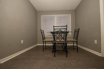 اقامتگاه Home Sweet Home Bungalow
