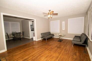 اقامتگاه Home Sweet Home Bungalow