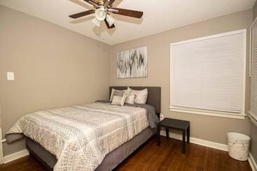 اقامتگاه Home Sweet Home Bungalow
