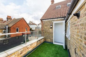 إقامة Modern Apartment, Castle View Rochester, England