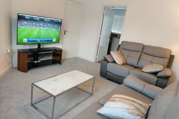 اقامتگاه Remarkable And Modern House In Rugby, England