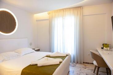 Tzanis Resort