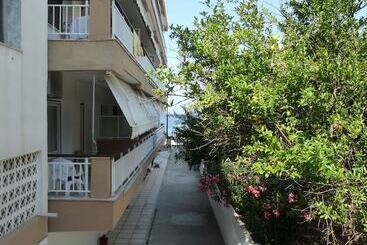 Voula Seaside Apartments