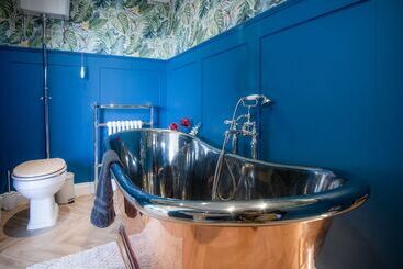Caswell Bay Hide Out Cabin Landimore