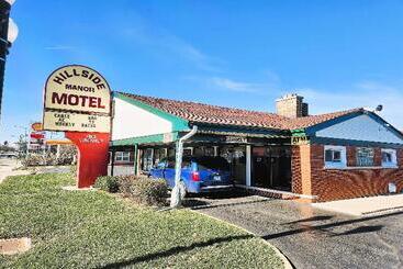 Manor Motel By Oyo Near Oak Brook/chicago Westchester