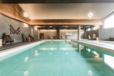 هتل Arietes Marmont Resort