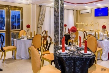 هتل Hôtel La Principauté Douala Bonapriso
