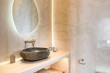 هتل Mirabelle Luxury Villas