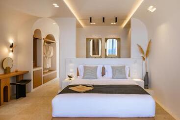 Santo Mine Oia Suites - Oia