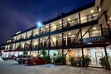 هتل Yorio Inn