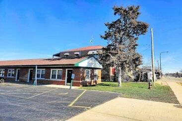 Manor Motel By Oyo Near Oak Brook/chicago Westchester