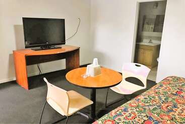 Manor Motel By Oyo Near Oak Brook/chicago Westchester