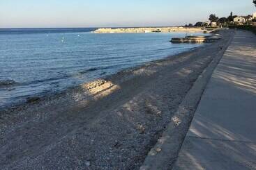پانسیون Guesthouse Punta Mira   Beachfront