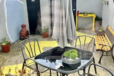 اقامتگاه Cosy 2 Bed House Close To Belfast City Centre