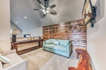 The Lone Star Lodge