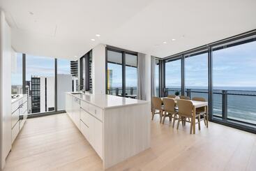 Signature Broadbeach   Gclr