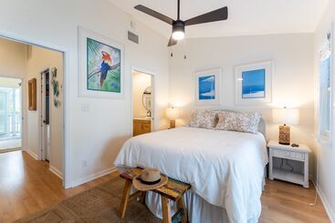 A Place In Paradise By Avantstay Key West Walkable W/ Shared Pool Week Long Stays Only