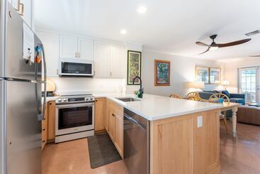 A Place In Paradise By Avantstay Key West Walkable W/ Shared Pool Week Long Stays Only