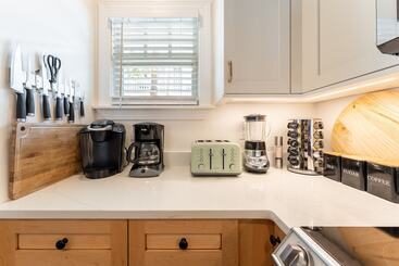 A Place In Paradise By Avantstay Key West Walkable W/ Shared Pool Week Long Stays Only