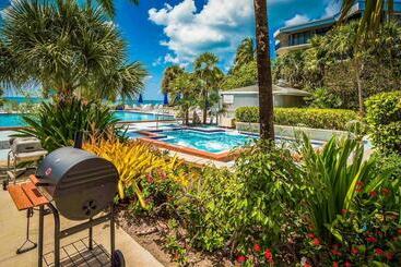 Atlantic Paradise By Avantstay Great Location W/ Balcony, Outdoor Dining & Shared Pool & Hot Tub!