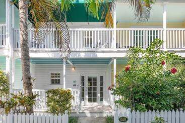 Bahamian Reed By Avantstay Walk To Everything! W/ Community Pool Week Long Stays Only