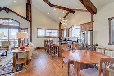 Fairway Ski And Golf Retreat By Avantstay Blocks From The Ski Lift! Beautiful Views W/ Hot Tub