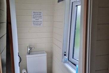 Glamping Hut   Riverview 5