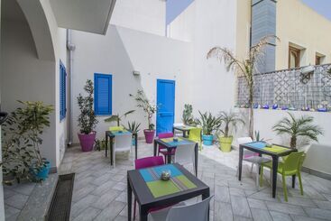 مسافرخانه B&b Aria Di Mare