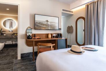 هتل Brown Seaside Loutraki