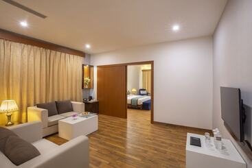 هتل Himal Resort