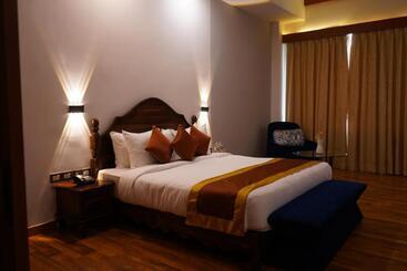 هتل Himal Resort