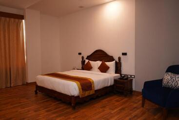 هتل Himal Resort