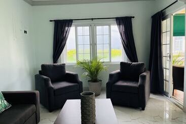 هتل Luxury Apartments And Rooms The Lagoons