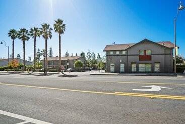 هتل Mission Peak Lodge
