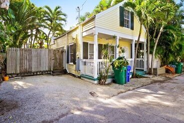 Key Lime Pie By Avantstay Ideal Location W/ Splash Pool & Out Door Dining Month Long Stays Only