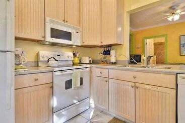 Key Lime Pie By Avantstay Ideal Location W/ Splash Pool & Out Door Dining Month Long Stays Only