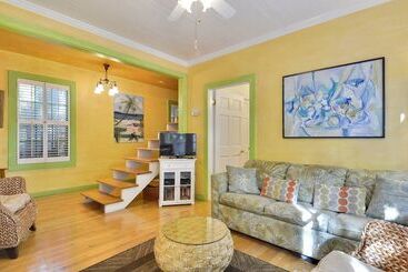 Key Lime Pie By Avantstay Ideal Location W/ Splash Pool & Out Door Dining Month Long Stays Only
