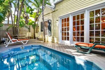 Key Lime Pie By Avantstay Ideal Location W/ Splash Pool & Out Door Dining Month Long Stays Only