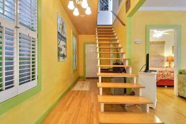 Key Lime Pie By Avantstay Ideal Location W/ Splash Pool & Out Door Dining Month Long Stays Only